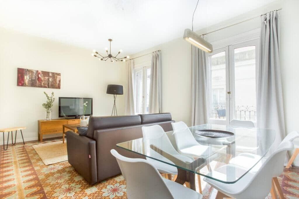 4Bedroom Apart With Balcony In Las Ramblas 3-2 Barcelona Exterior foto