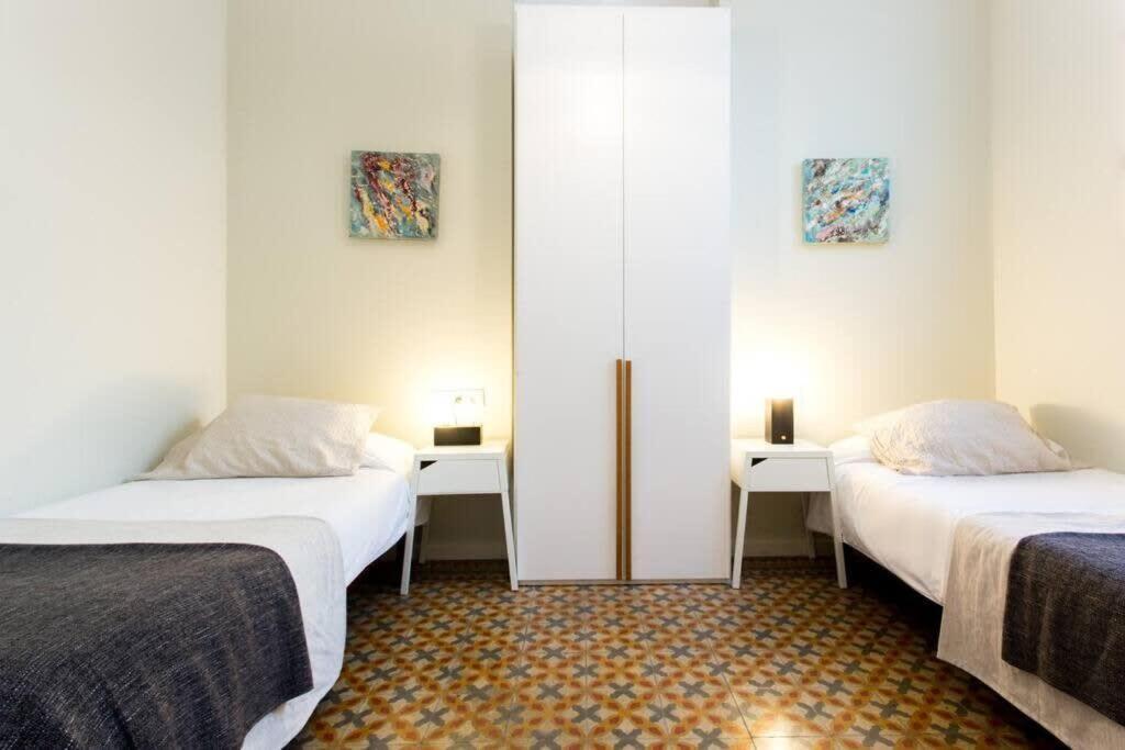 4Bedroom Apart With Balcony In Las Ramblas 3-2 Barcelona Exterior foto