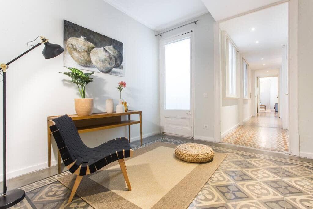 4Bedroom Apart With Balcony In Las Ramblas 3-2 Barcelona Exterior foto
