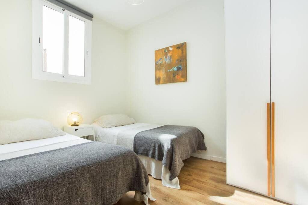 4Bedroom Apart With Balcony In Las Ramblas 3-2 Barcelona Exterior foto